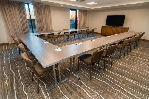 Staybridge Suites Coeur d'Alene an IHG Hotel - image 2