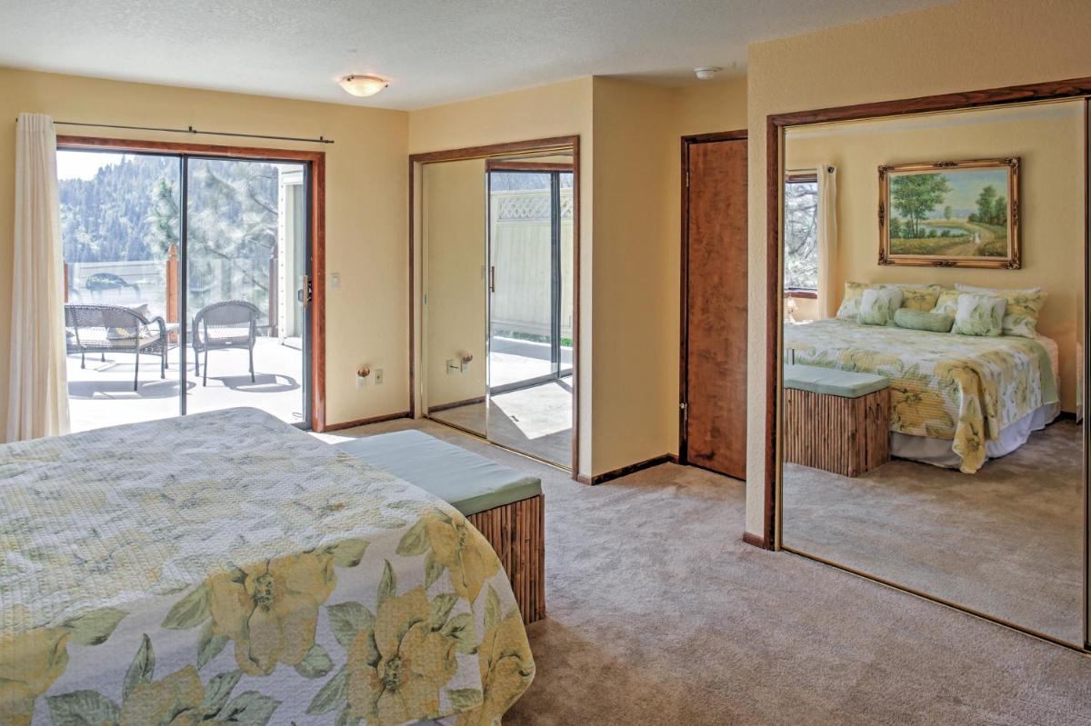 Forever Views Cozy Coeur dAlene Home with Hot Tub! - image 6