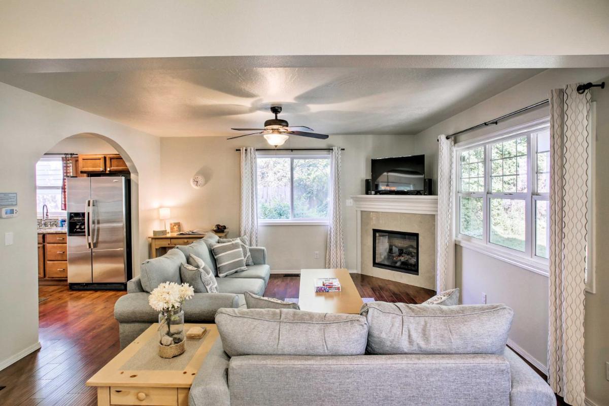 Charming Coeur d'Alene Abode - Steps to Tubbs Hill! - main image