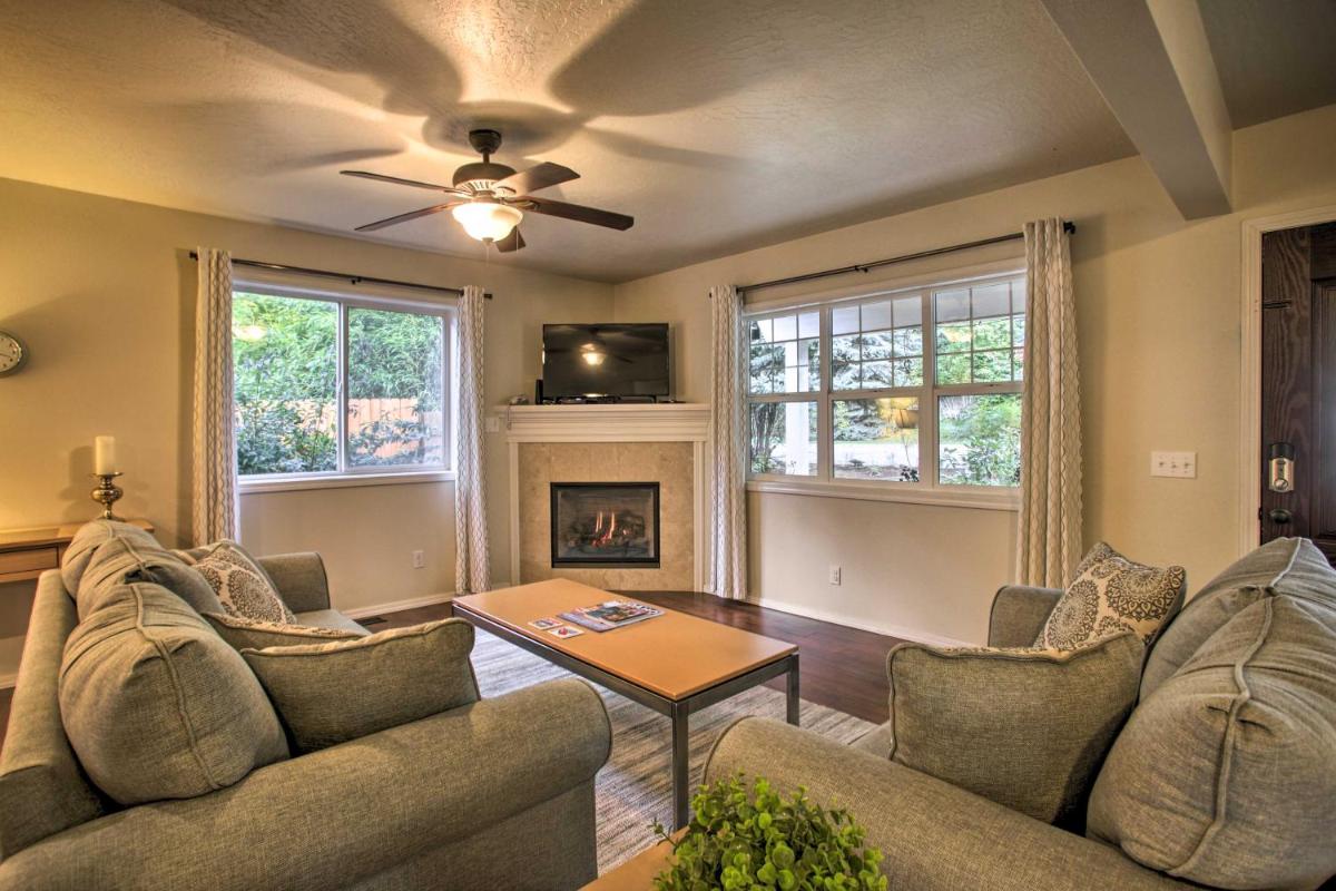 Charming Coeur d'Alene Abode - Steps to Tubbs Hill! - image 6