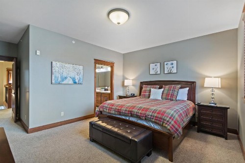 Fabulous Riverstone Retreat - image 2
