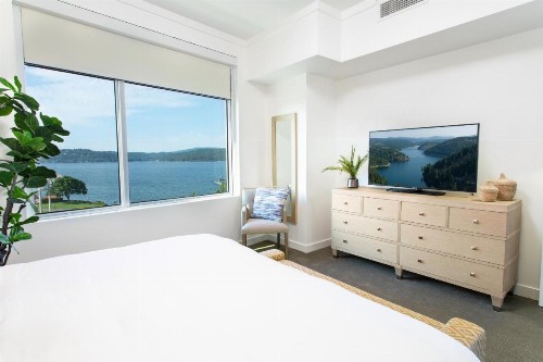 One Lakeside - image 13