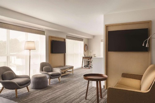 Radisson Hotel Atlanta Airport - image 26