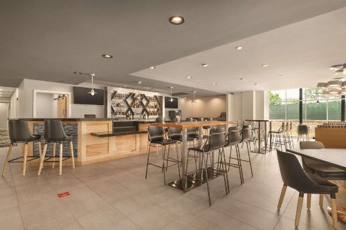 Radisson Hotel Atlanta Airport - image 33