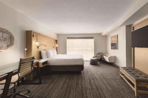 Radisson Hotel Atlanta Airport - image 40