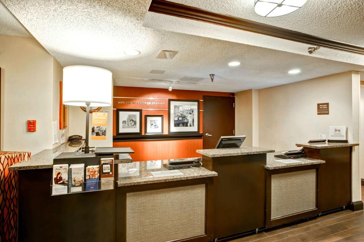 Hampton Inn College Station-Near Texas A&M University - image 4