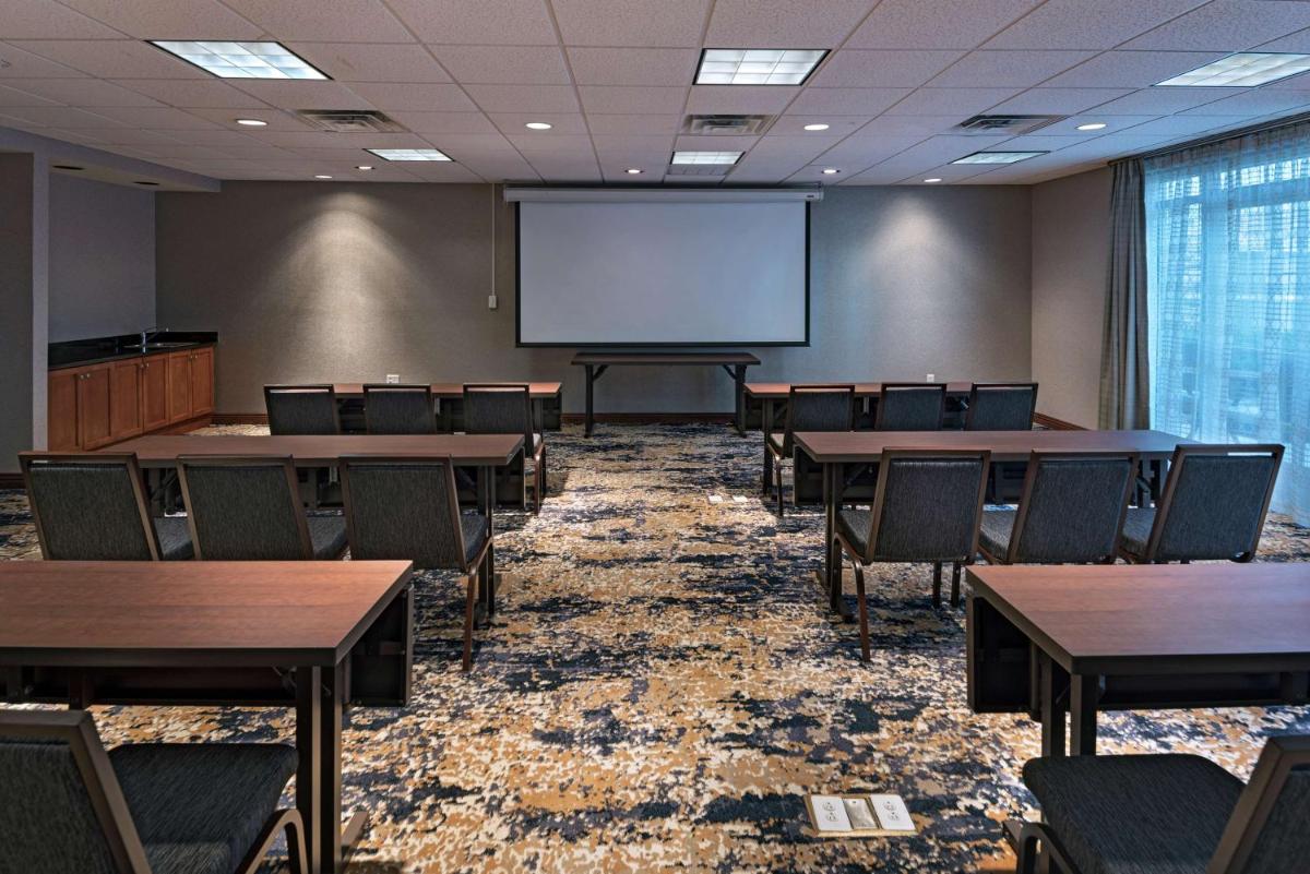 Homewood Suites by Hilton College Station - image 4