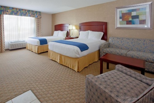 Holiday Inn Express Hotel & Suites College Station an IHG Hotel - image 6