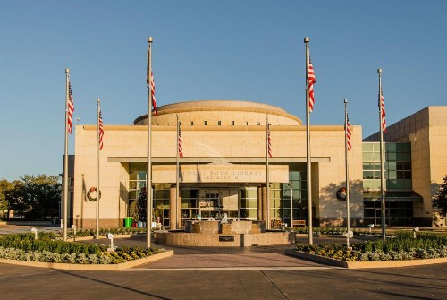 Holiday Inn & Suites College Station-Aggieland an IHG Hotel - image 41
