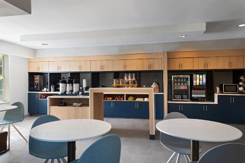 TownePlace Suites by Marriott College Station - image 10
