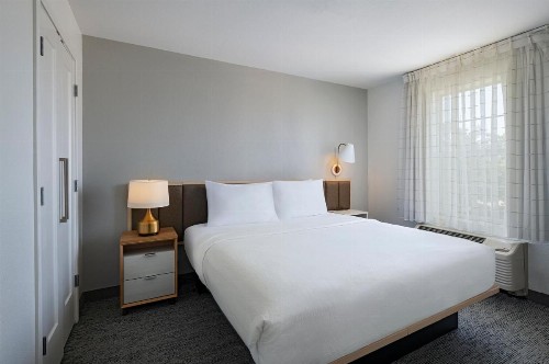 TownePlace Suites by Marriott College Station - image 11