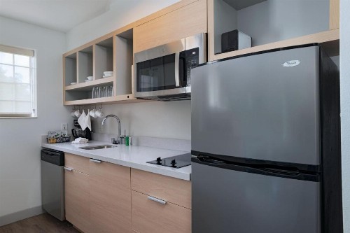 TownePlace Suites by Marriott College Station - image 27