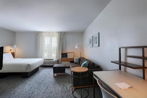 TownePlace Suites by Marriott College Station - image 33