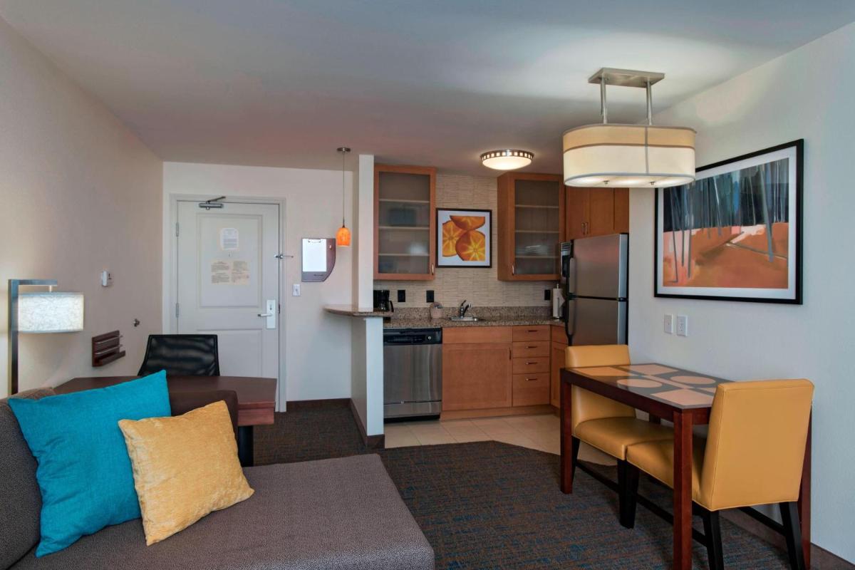 Residence Inn Bryan College Station - image 5