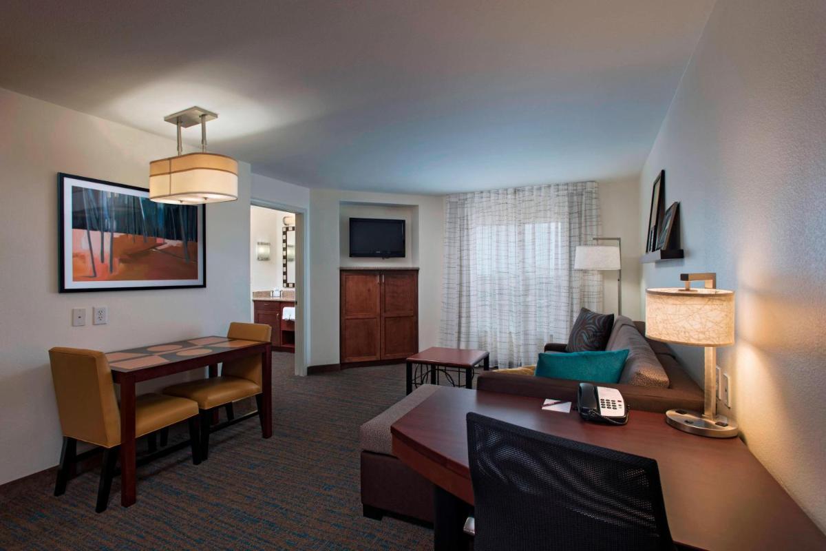 Residence Inn Bryan College Station - image 7