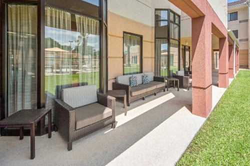 Courtyard by Marriott Bryan College Station - image 3