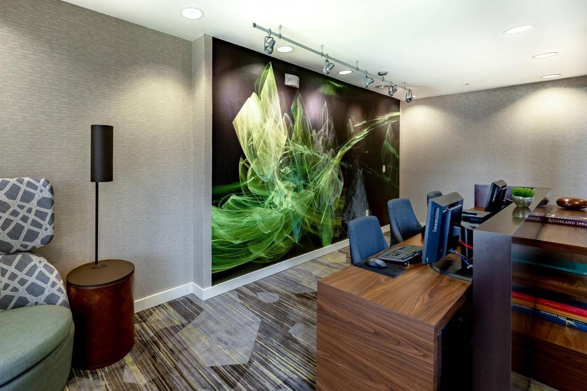 Courtyard by Marriott Bryan College Station - image 4