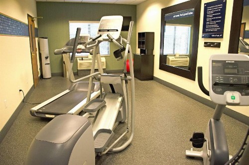 Hampton Inn & Suites College Station - image 14