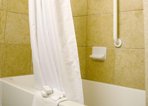 Hampton Inn & Suites College Station - image 25