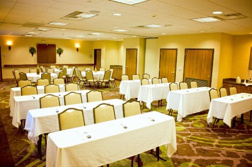 Hampton Inn & Suites College Station - image 34