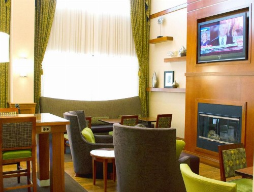 Hampton Inn & Suites College Station - image 5