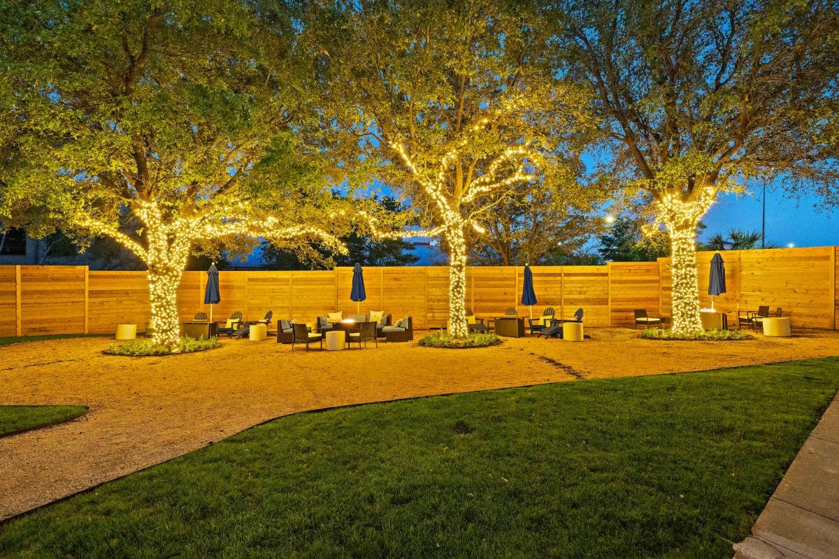 Hilton College Station & Conference Center - image 4