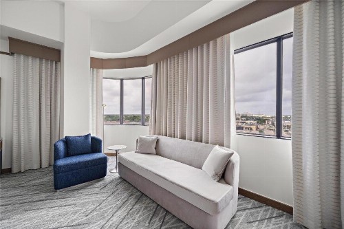 Hilton College Station & Conference Center - image 40
