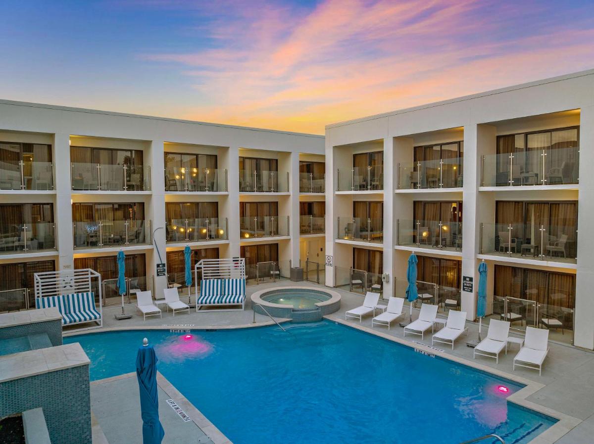 Hilton College Station & Conference Center - image 7