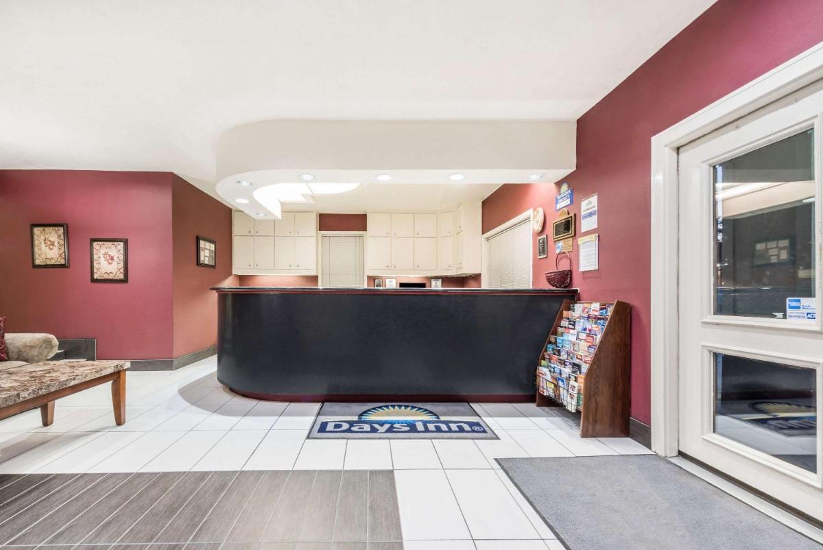 Days Inn by Wyndham Bryan College Station - image 3