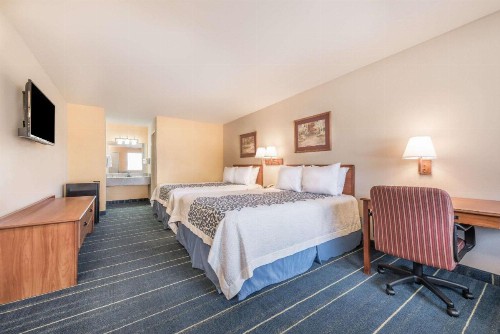 Days Inn by Wyndham Bryan College Station - image 9