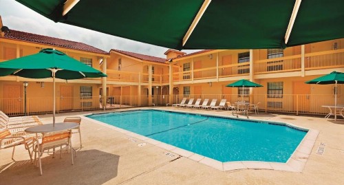 La Quinta Inn by Wyndham College Station - image 10