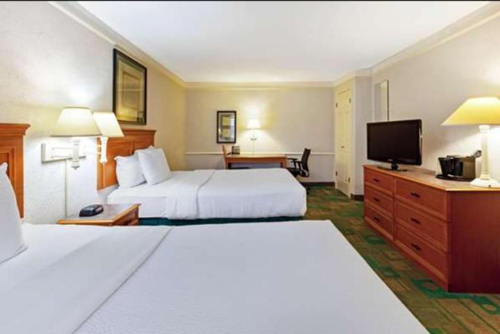 La Quinta Inn by Wyndham College Station - image 6