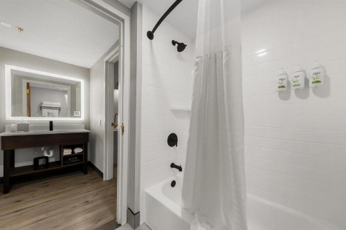 Hawthorn Suites by Wyndham College Station - image 14