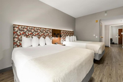 Hawthorn Suites by Wyndham College Station - image 2
