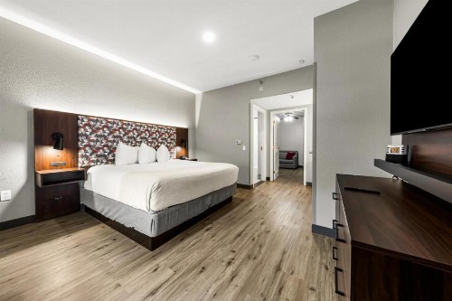 Hawthorn Suites by Wyndham College Station - image 24