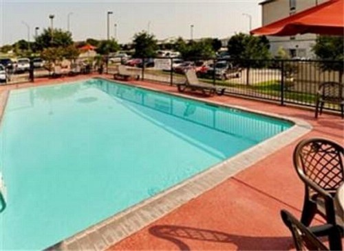 Hawthorn Suites by Wyndham College Station - image 27