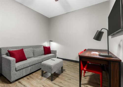 Hawthorn Suites by Wyndham College Station - image 31