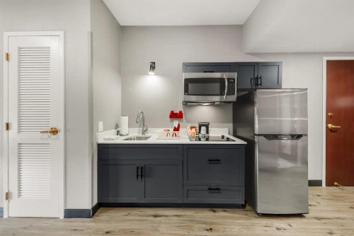 Hawthorn Suites by Wyndham College Station - image 4