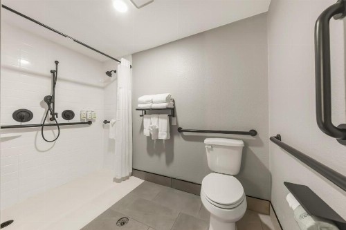 Hawthorn Suites by Wyndham College Station - image 5