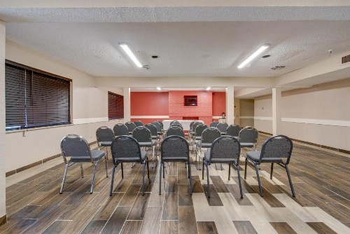 Days Inn by Wyndham College Station University Drive - image 20