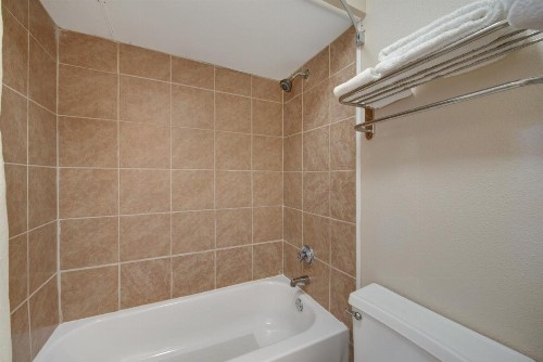 Days Inn by Wyndham College Station University Drive - image 29