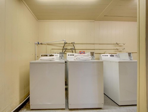 Days Inn by Wyndham College Station University Drive - image 38