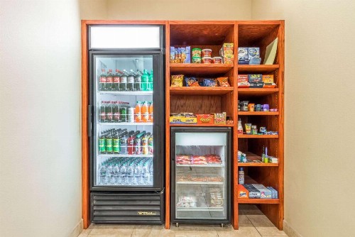 Ramada by Wyndham College Station - image 16