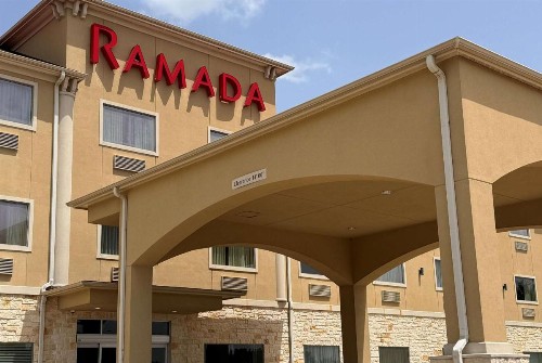 Ramada by Wyndham College Station - image 24