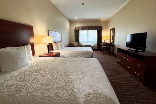 Ramada by Wyndham College Station - image 34