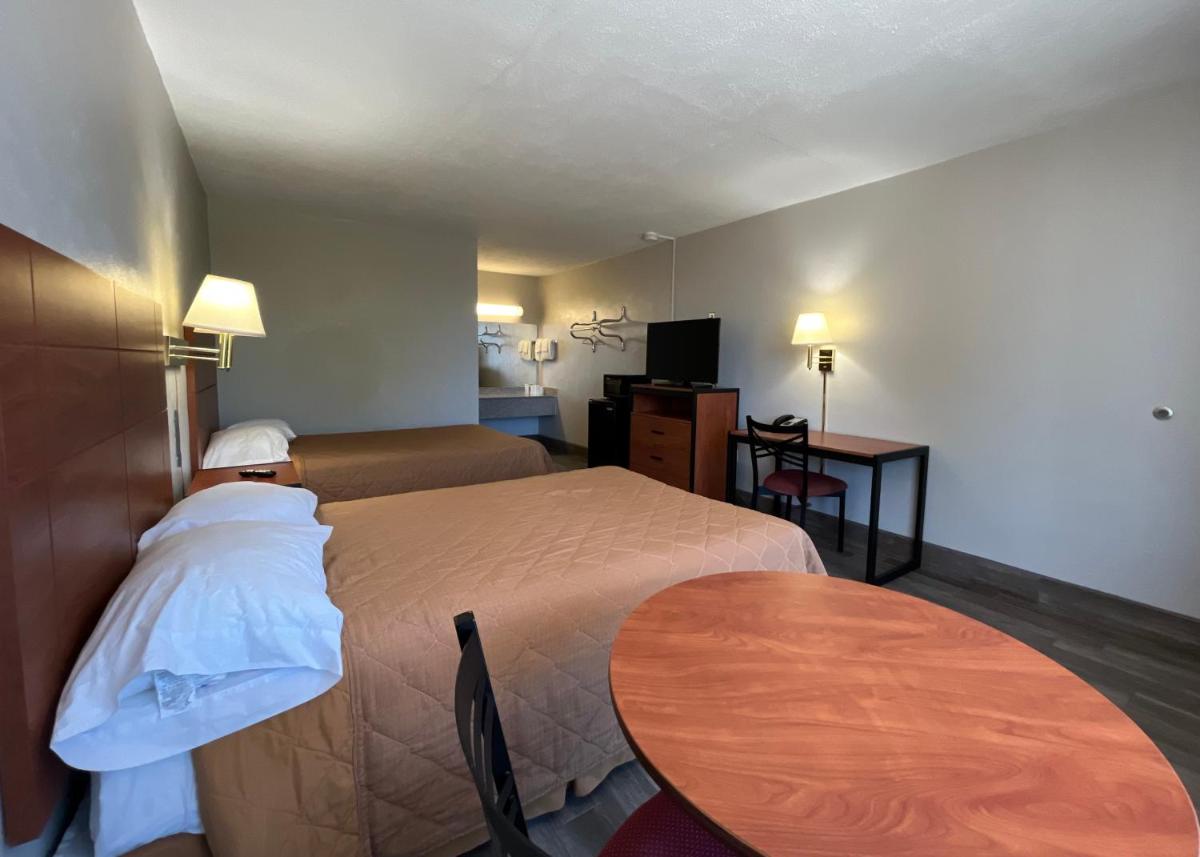 EZ Travel Inn College Station - image 4