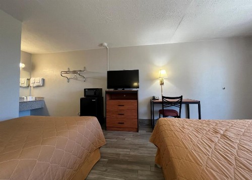 EZ Travel Inn College Station - image 5