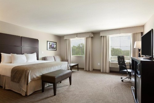 Baymont by Wyndham College Station - image 37