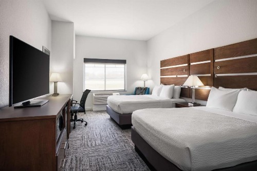 Best Western Plus College Station Inn & Suites - image 10