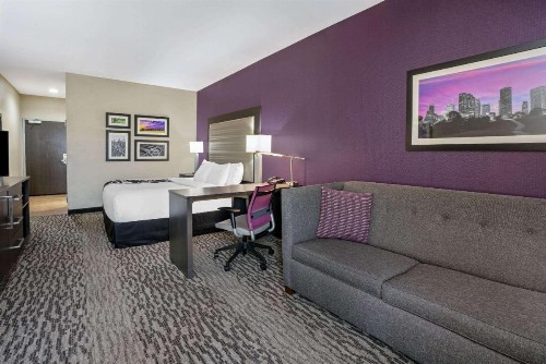 La Quinta by Wyndham College Station South - image 18
